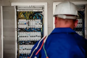 Read more about the article What You Should Know About Achieving Success In An Electrician Career